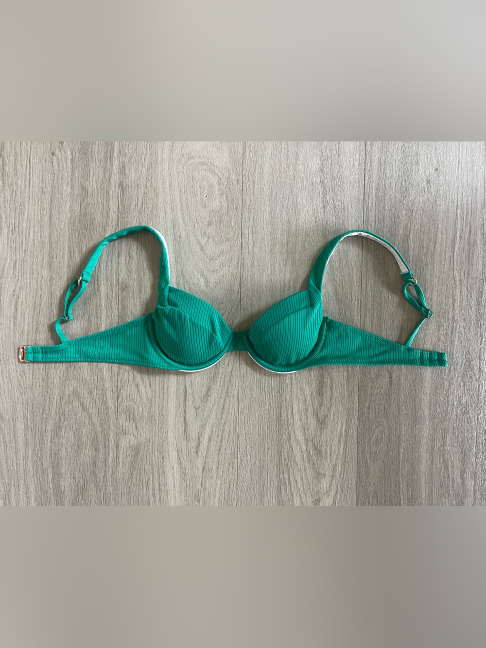 Shade & Shore White Bikini Top with Green Trim 32B